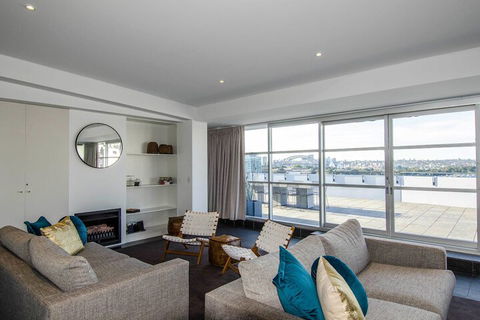 Sydney East Luxury Apartment - New Castle Holiday 4