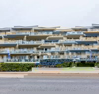 The White Pearl Penthouse - New Castle Holiday