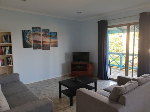 Marion Bay Holiday Villas - New Castle Holiday 2