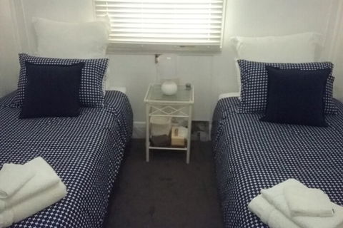 Langley Cottage B & B - New Castle Holiday 5