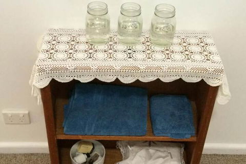 Langley Cottage B & B - New Castle Holiday 2