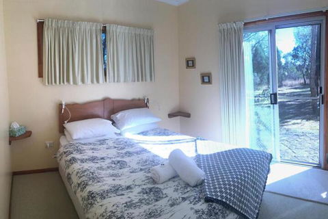 Whiskey Gully Wines - New Castle Holiday 5