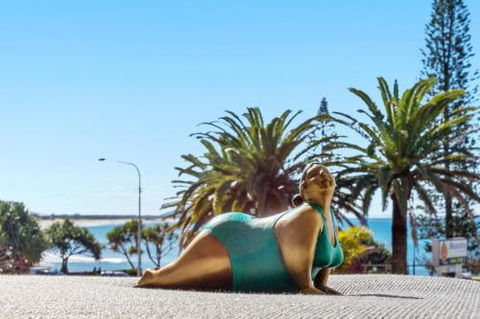 Alex Headland Beachfront - New Castle Holiday 4