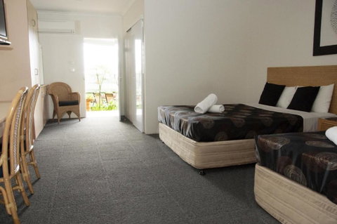 Jackaroo Motel - New Castle Holiday 3