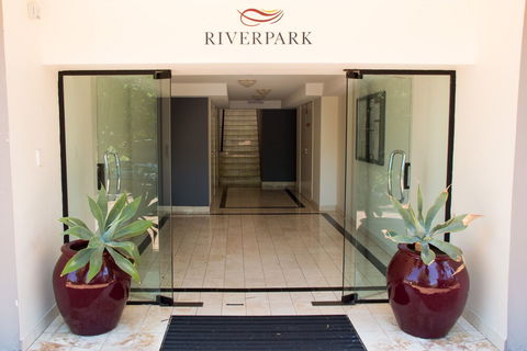 Riverpark-studio Apartment - New Castle Holiday 1