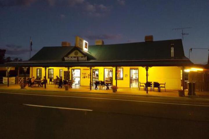 Ifracombe QLD New Castle Holiday