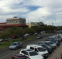 Semaphore Splash Apartments