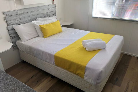 Palm Beach Caravan Park - New Castle Holiday 5