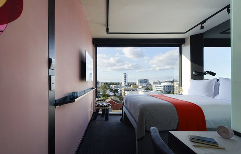 Tribe Perth - New Castle Holiday 6