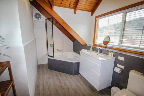 Halinka Lodge - New Castle Holiday 1