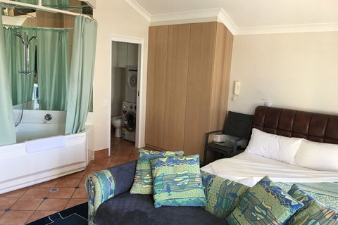 Broadbeach Studios - New Castle Holiday 7