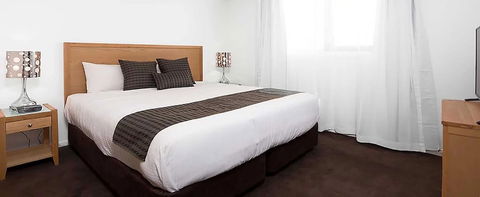 New Crossing Place Motel & Apartments - New Castle Holiday 2