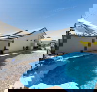 Hunter Gateway Motel - New Castle Holiday