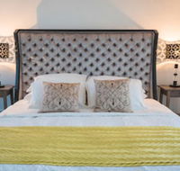 By Concierge - 'Daphne' DESIGNER Abode - New Castle Holiday