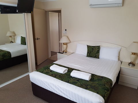 The Palms Motel - New Castle Holiday 2