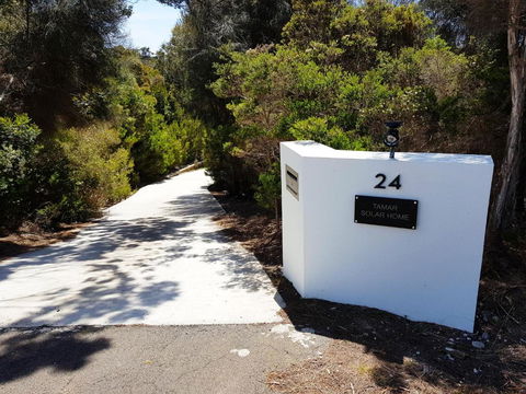 Tamar Solar Home - New Castle Holiday 4