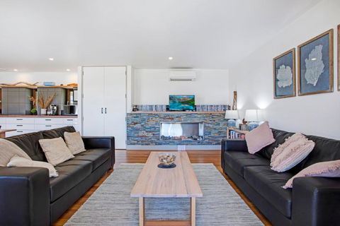 Tamar Solar Home - New Castle Holiday 7