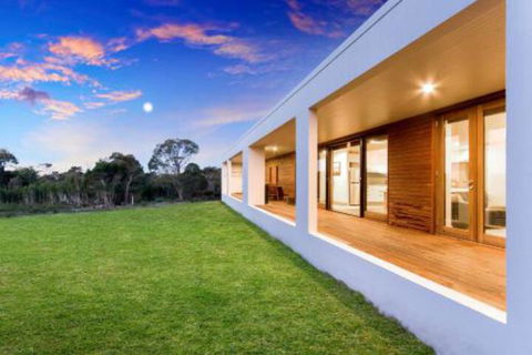 Tamar Solar Home - New Castle Holiday 0