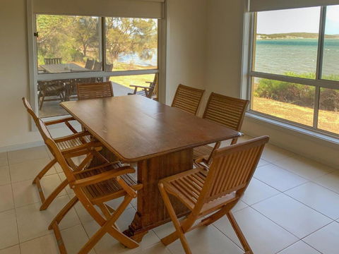 The Beach House - New Castle Holiday 4