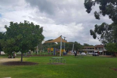 Lemon Tree Waterfront Apartments - New Castle Holiday 5