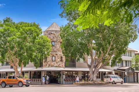Byron Bay Hotel & Apartments - New Castle Holiday 1