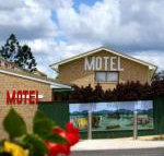 Gin Gin Village Motor Inn Motel - New Castle Holiday