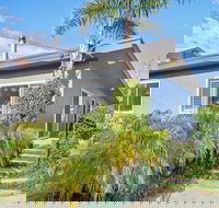 Sapphire Cottage - New Castle Holiday