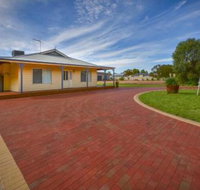 Lake Tyrrell Accommodation - New Castle Holiday