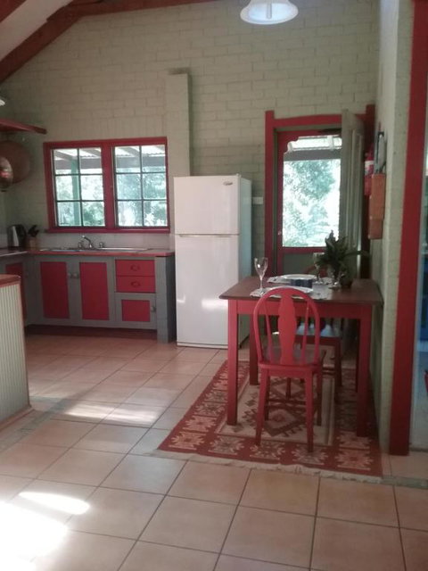 Narrawallee Creek Studio - New Castle Holiday 4