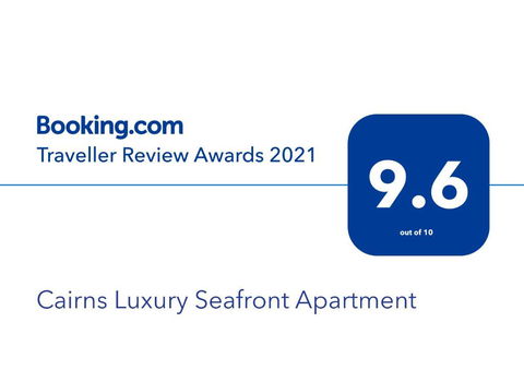 Cairns Luxury Seafront Apartment - New Castle Holiday 3