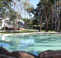Away on Belongil Fields - New Castle Holiday
