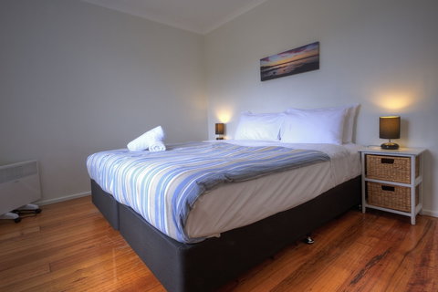 The Blue House - New Castle Holiday 4