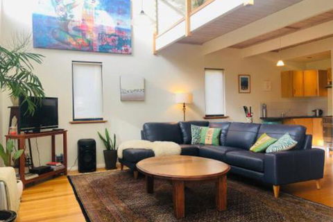 Zephyr Studio - New Castle Holiday 3