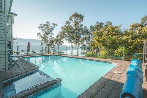 The Anchorage Waterfront Apartment - New Castle Holiday 3