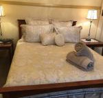 Guest House on Hyde - New Castle Holiday