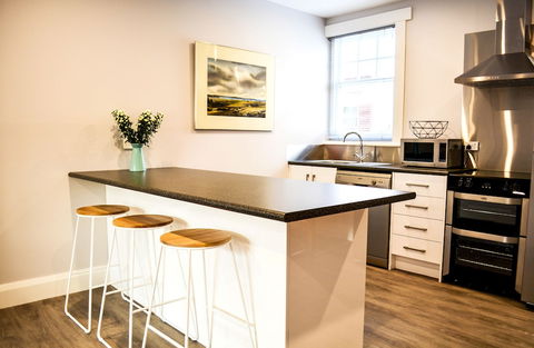 Heathfield Apartments - New Castle Holiday 5