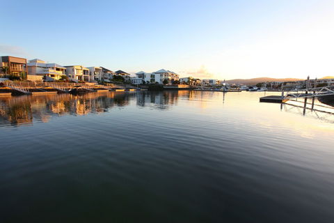 Infinity Quays - New Castle Holiday 2