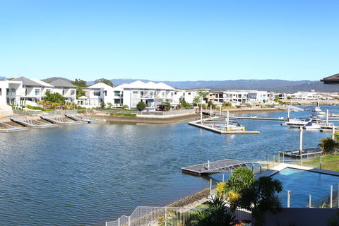 Infinity Quays - New Castle Holiday 4