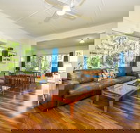 Kooyong Apartment 1 - New Castle Holiday