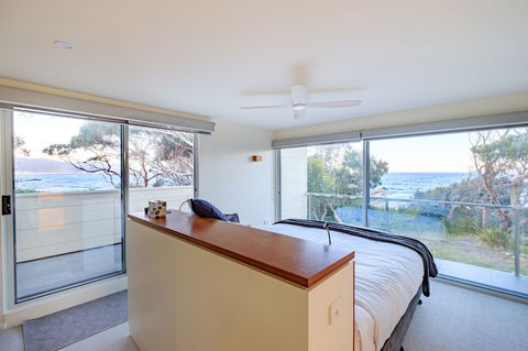 Cod Rock Point - New Castle Holiday 3