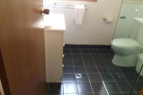 Whispering Pines 2 - New Castle Holiday 6