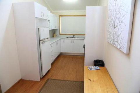 Whispering Pines 2 - New Castle Holiday 7