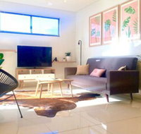 Darwin City Chic Apartment at the KUBE - New Castle Holiday