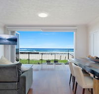 Beachfront Palm Beach Townhouse - New Castle Holiday