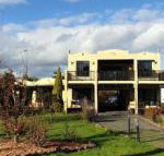 Chateau Bass - New Castle Holiday