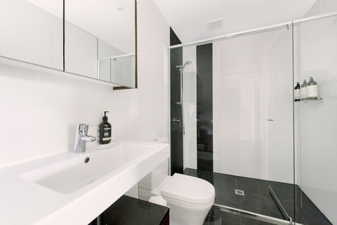 Birch Apartments - New Castle Holiday 6