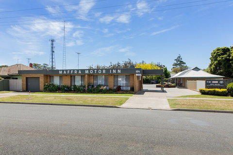 Maffra Motor Inn - New Castle Holiday 5