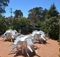 Greentrees Guest House - New Castle Holiday