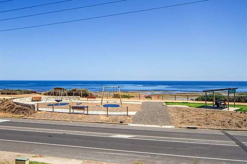 Sun & Fun - New Castle Holiday 3