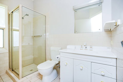 Salt - - New Castle Holiday 6